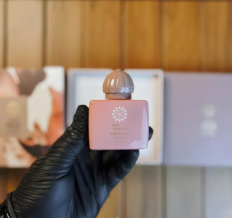 عطر ادکلن آمواج گایدنس | Amuage Guidance پک دار و شیک