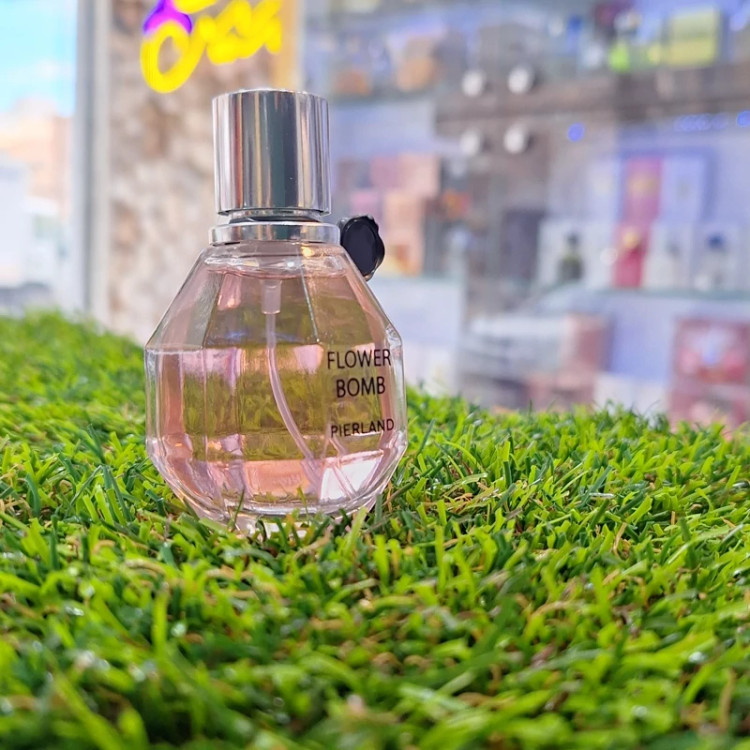 عطر ادکلن فلاور بمب ویکتور اند رولف | Viktor Rolf Flower Bomb