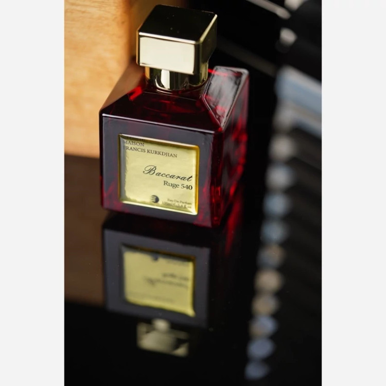 عطر ادکلن باکارات رژ قرمز | Bacarat Rouge 540 اصلی . کیفیت با گارانتی . انحصاری سون شاپ پرفیوم